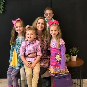 Meet your Posher, Stephanie